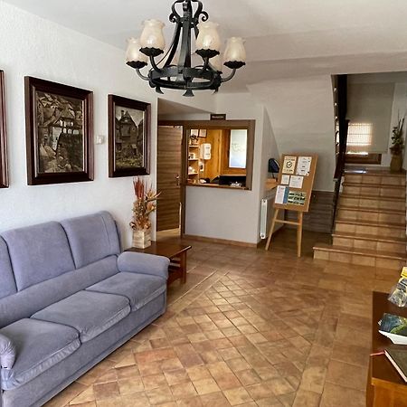 Hotel Cinca Escalona Εξωτερικό φωτογραφία