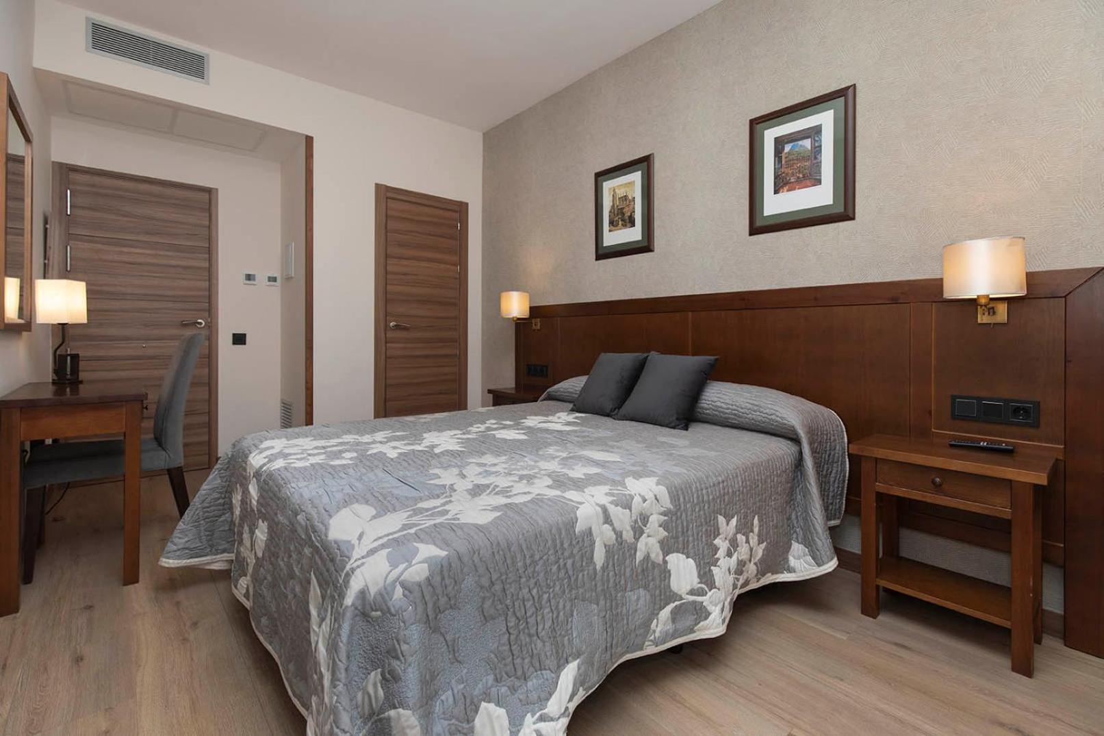 Hotel Cinca Escalona Εξωτερικό φωτογραφία
