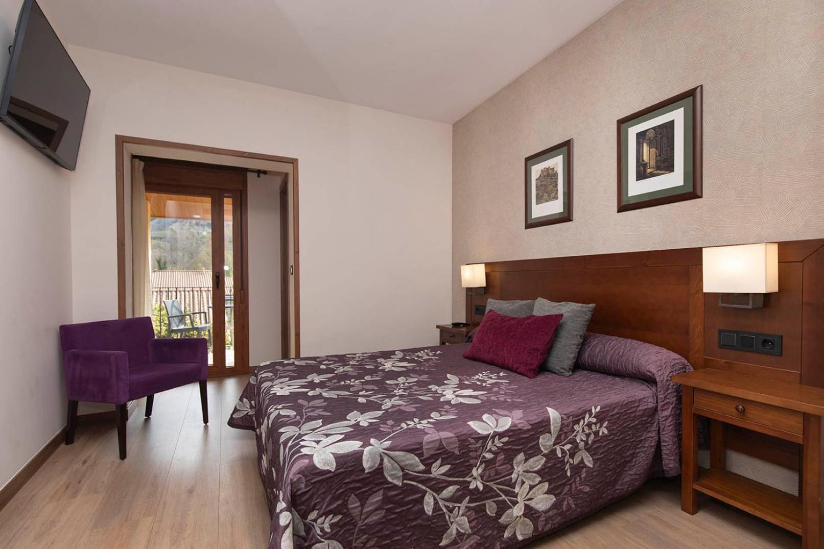 Hotel Cinca Escalona Εξωτερικό φωτογραφία