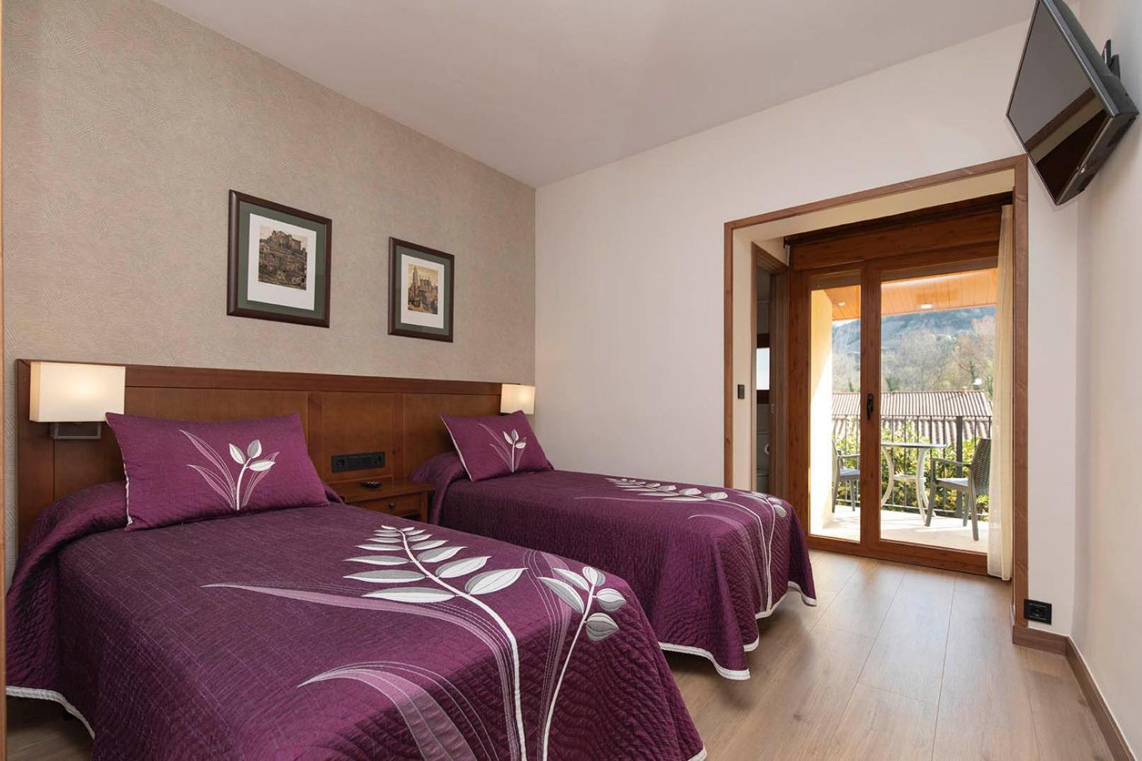 Hotel Cinca Escalona Εξωτερικό φωτογραφία